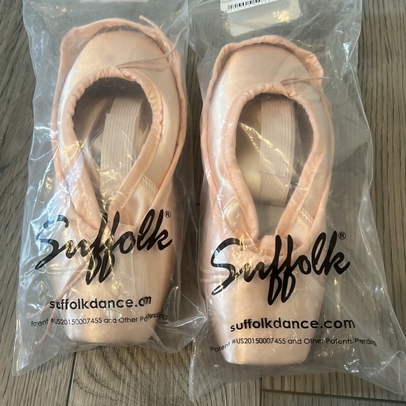 Suffolk Stellar Pink Standard 6x Pointe Shoe - Picture 5 of 5
